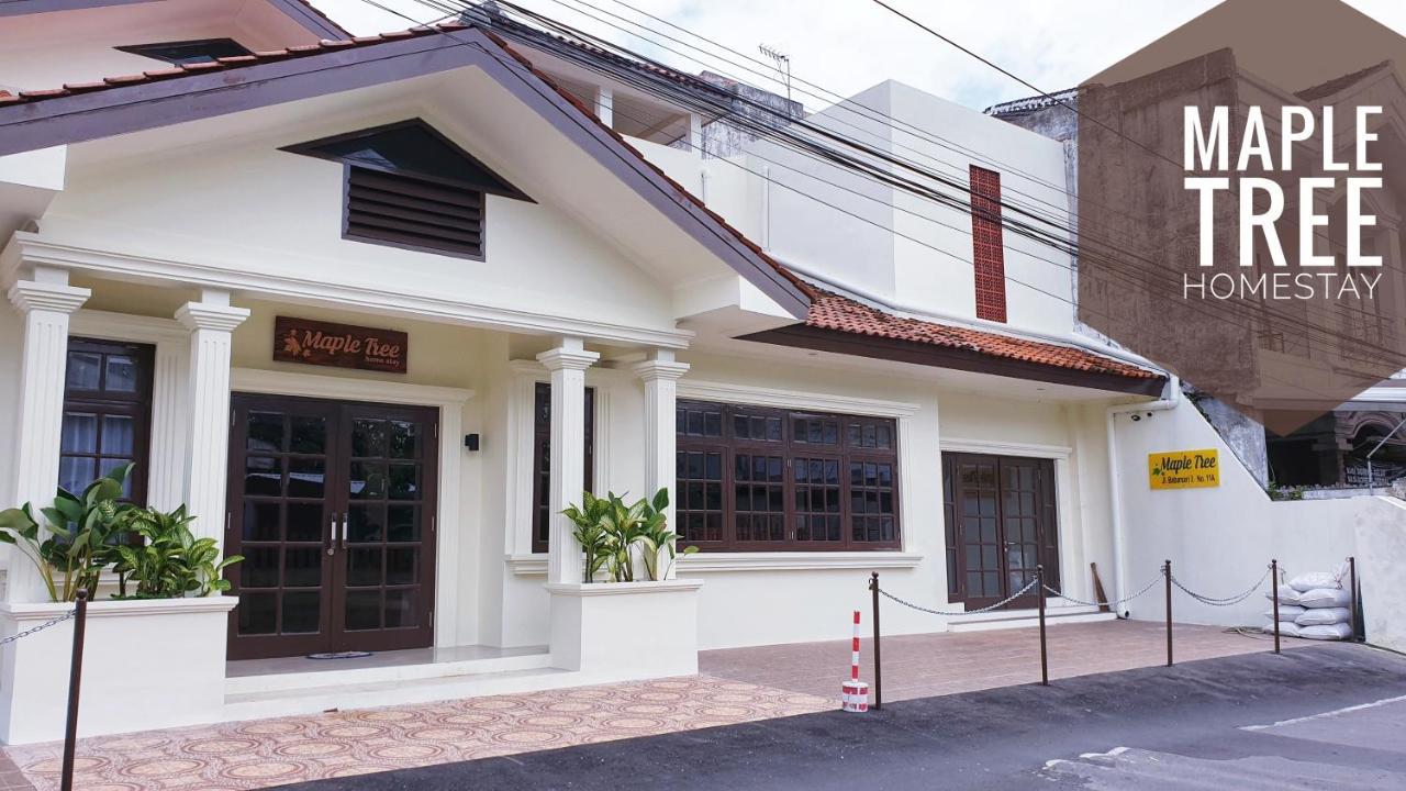 Maple Tree Homestay Maguwo Buitenkant foto